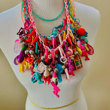 Rediscovering Elegance: The Emotional Power of the 80s Charm Necklace