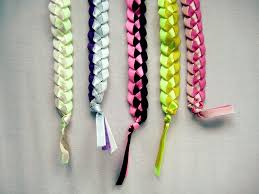 String Bracelets: Evolution of Design and Trends