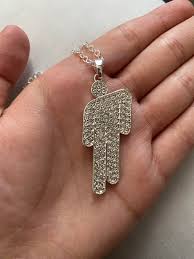 The Allure of the Billie Eilish Necklace in Design Trends