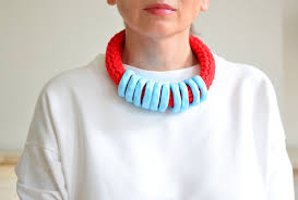 The Allure of the Red Necklace: A Timeless Fashion Statement