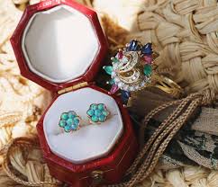 The Cultural Innovation of Crystal Necklaces: A Journey Through Emotion and Expression