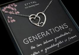 The Emotional Connection of Necklaces: A Timeless Bond