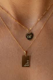 The Emotional Resonance of Engravable Necklaces in Luxury Brands