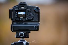 The Market Relevance of Canon EOS 20D and T Ring 42mm Adapter