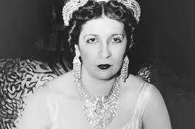 The Timeless Elegance of a White Necklace