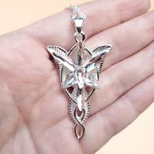 The Timeless Elegance of the Arwen Necklace: A Symbol of Love and Memory