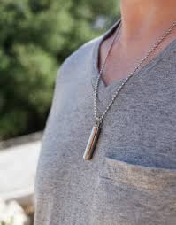 Timeless Keepsakes: The Emotional Power of Pendant Necklaces for Men