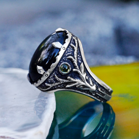 The Obsidian Ring in Animal Trend Jewellery