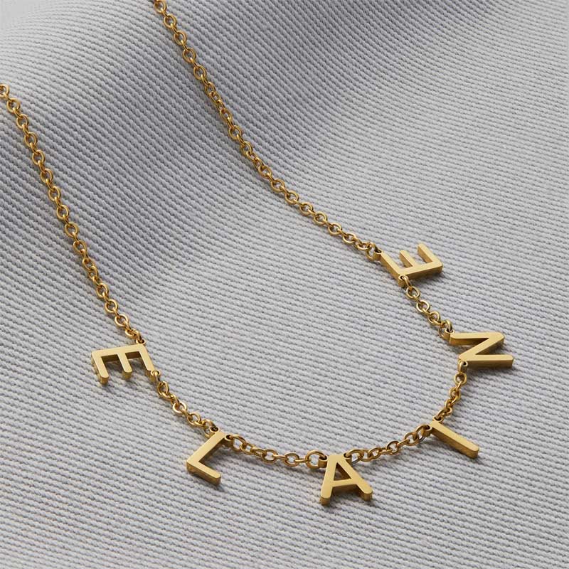 Collier avec nom et lettre personnalisés