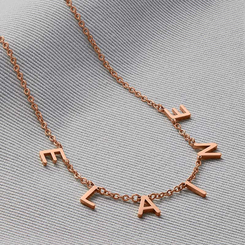 Collier avec nom et lettre personnalisés