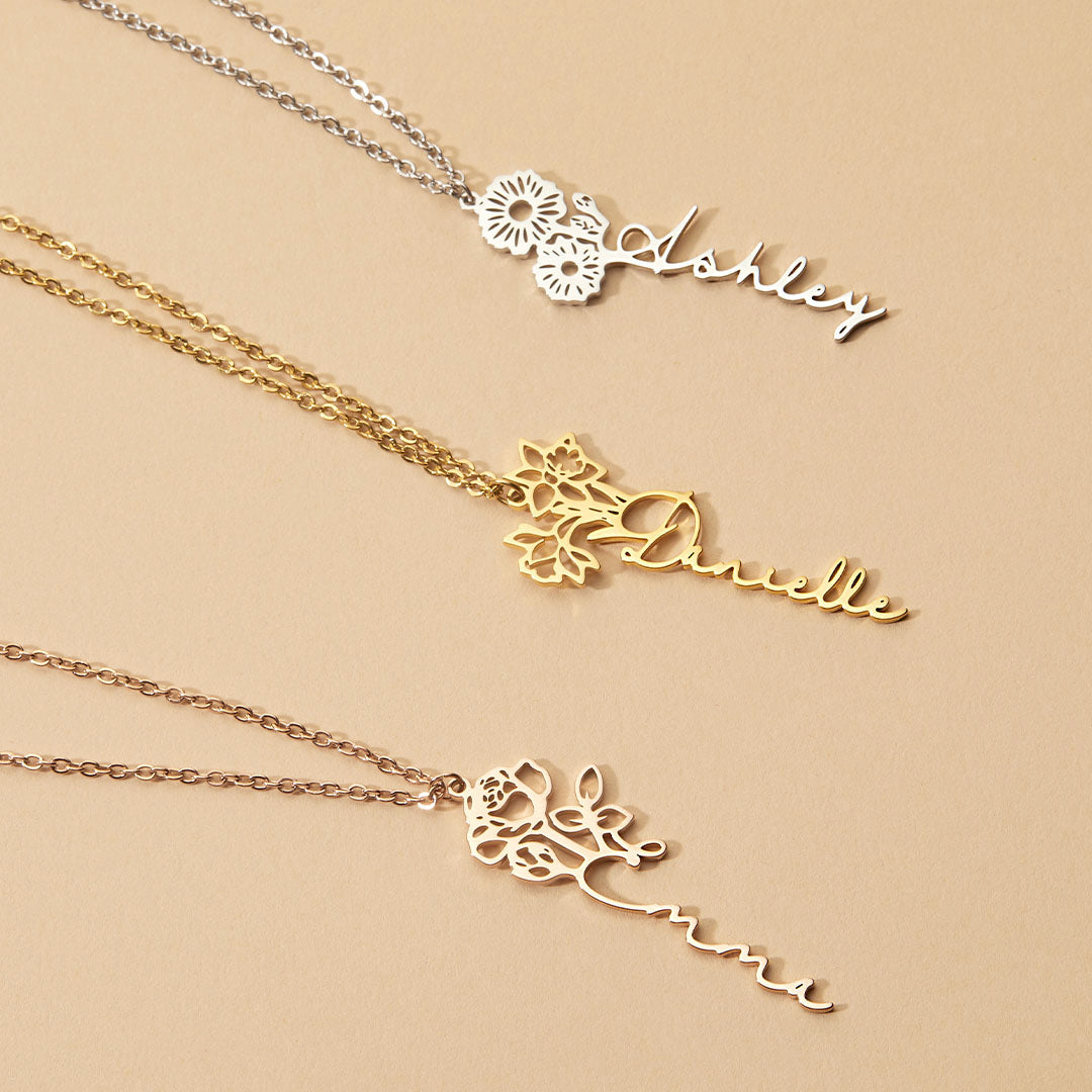 Collier avec nom de fleur de naissance