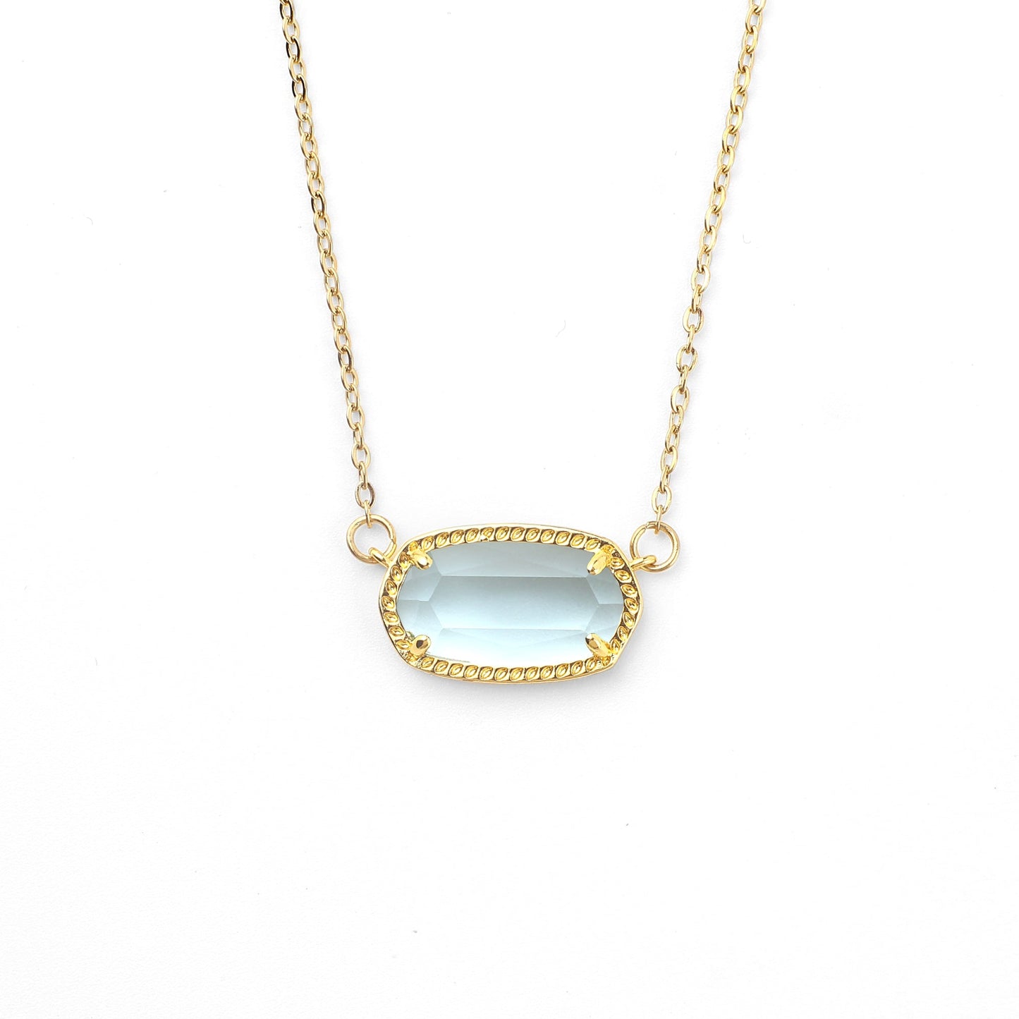 Collier avec pendentif ovale et pierre de naissance