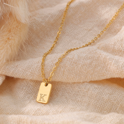 Collier à étiquette délicate