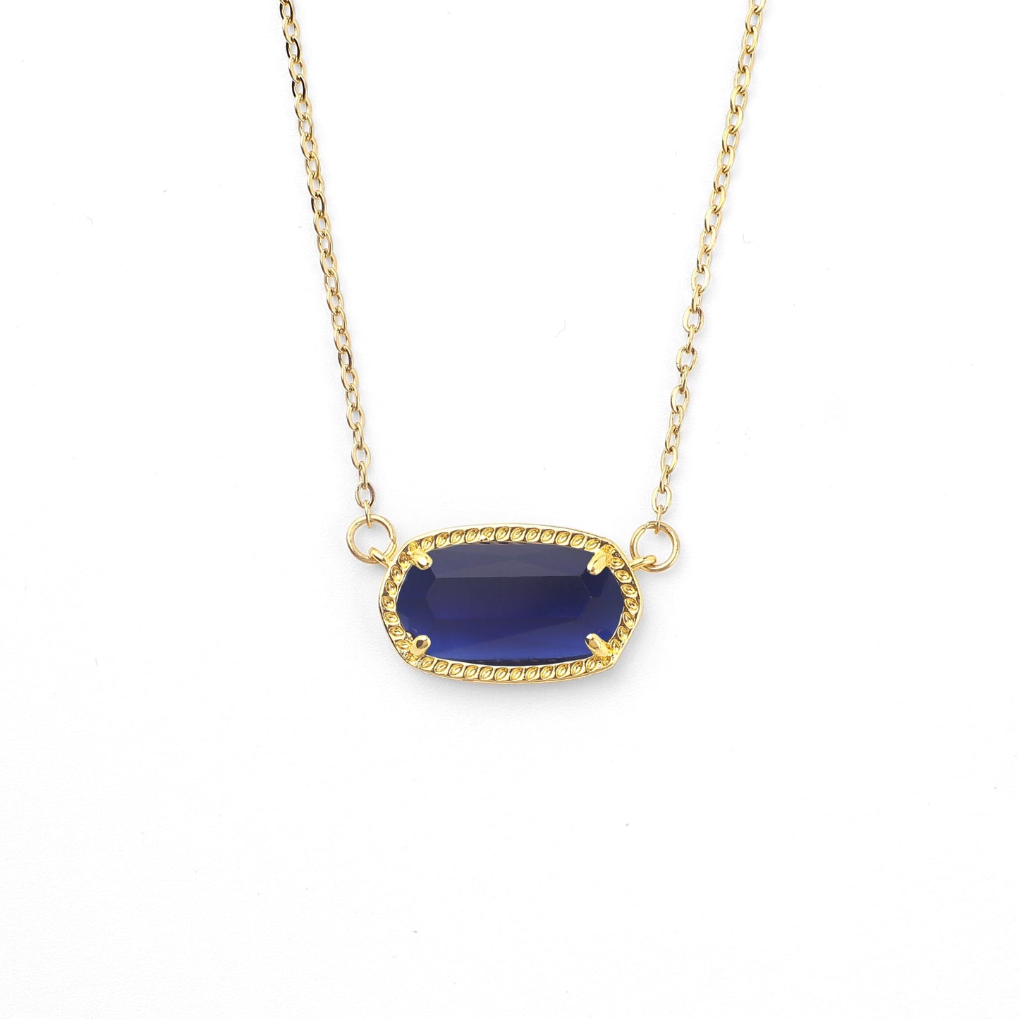 Collier avec pendentif ovale et pierre de naissance