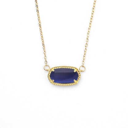 Collier avec pendentif ovale et pierre de naissance