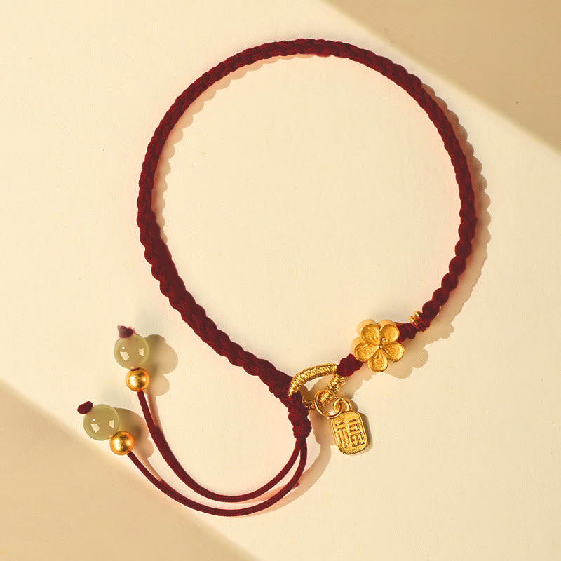 Bracelet porte-bonheur en jade Hetian avec petites fleurs de pêcher et breloque Fu