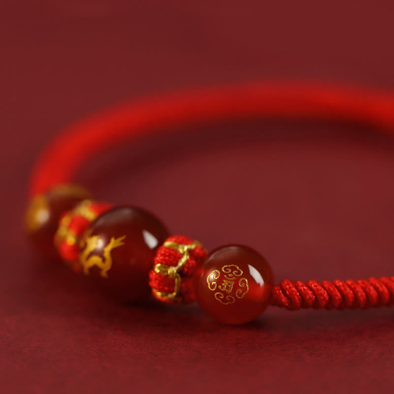 Bracelet de protection tressé en fil rouge avec pierres de Bouddha et agate rouge, signe du zodiaque chinois, fait à la main