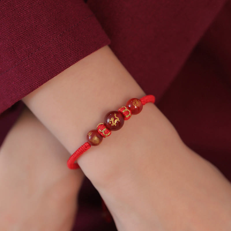Bracelet de protection tressé en fil rouge avec pierres de Bouddha et agate rouge, signe du zodiaque chinois, fait à la main