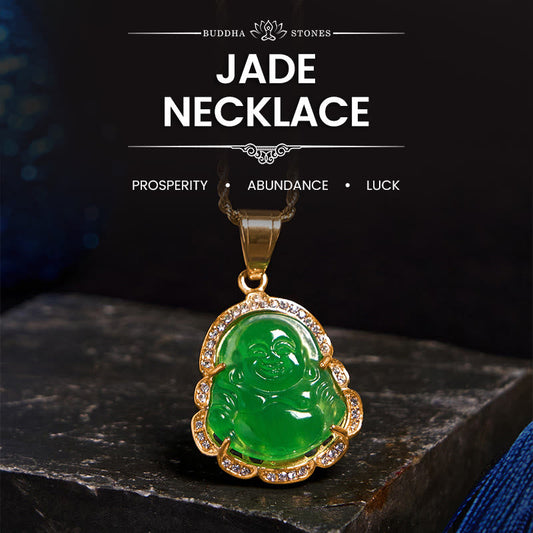 Collier et pendentif porte-bonheur en jade et or rempli de pierres de Bouddha 18 carats