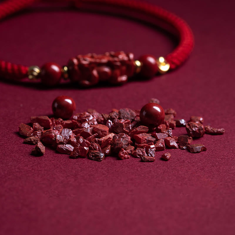 Bracelet tressé en fil rouge fait main avec poignée en cinabre Ruyi et caractère Fu PiXiu