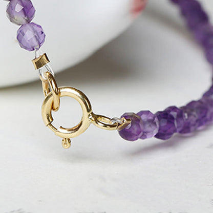 Bracelet de conscience spirituelle en cuivre plaqué or 14 carats avec perles ultra-fines en améthyste naturelle de 3 mm et pierres de Bouddha 
