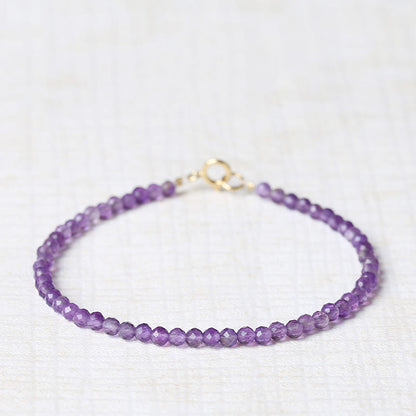 Bracelet de conscience spirituelle en cuivre plaqué or 14 carats avec perles ultra-fines en améthyste naturelle de 3 mm et pierres de Bouddha 