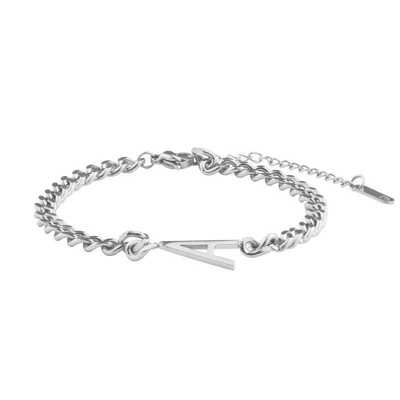 Le bracelet initial fin