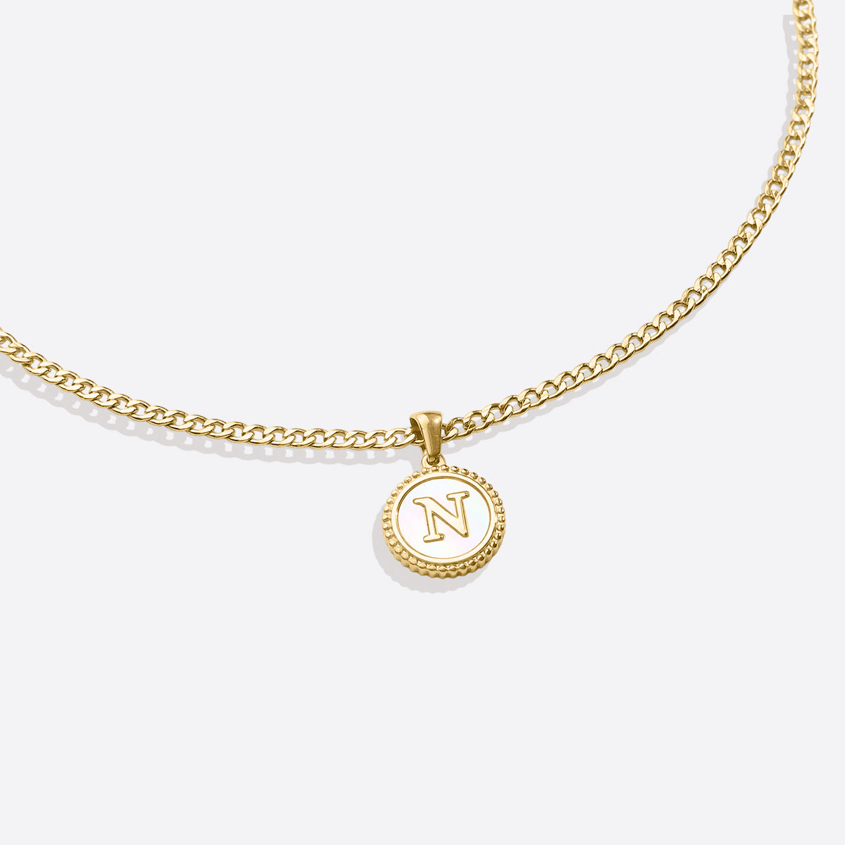 Collier lettre disque en nacre