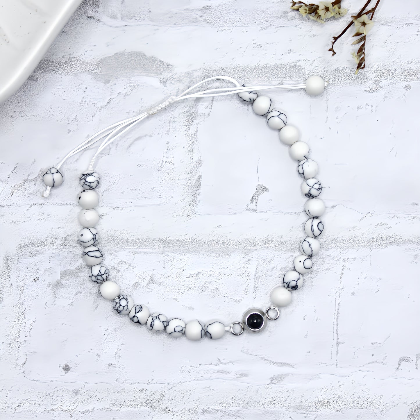 Matching Beads Projection Bracelet