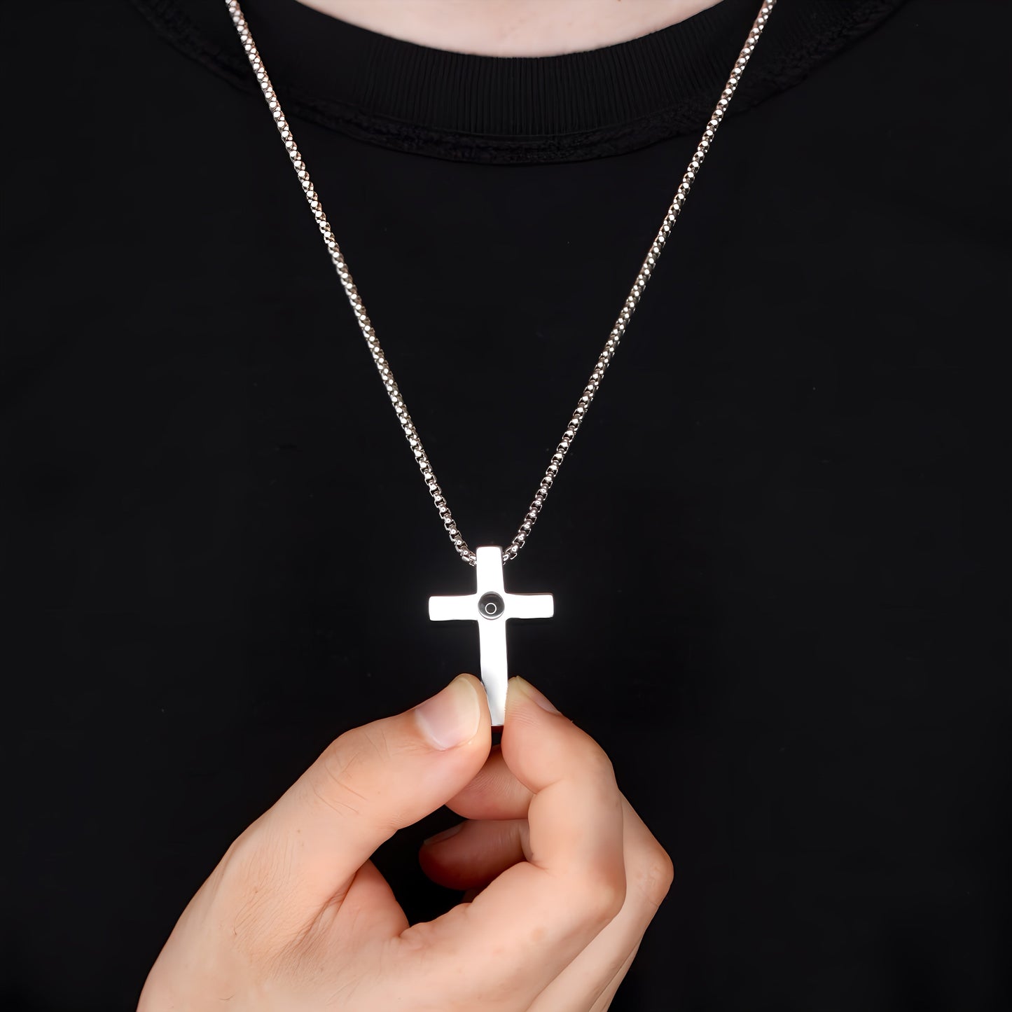 Collier de projection de croix complète 