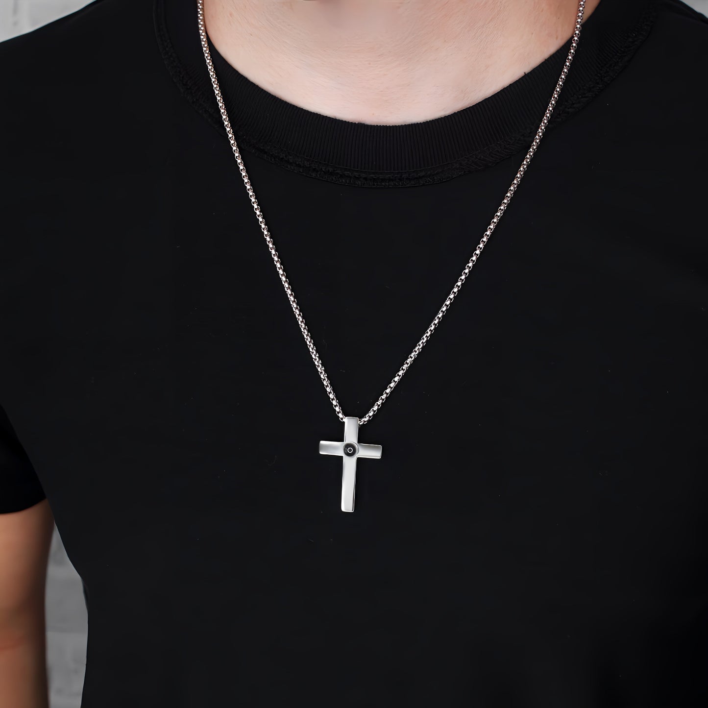 Collier de projection de croix complète 