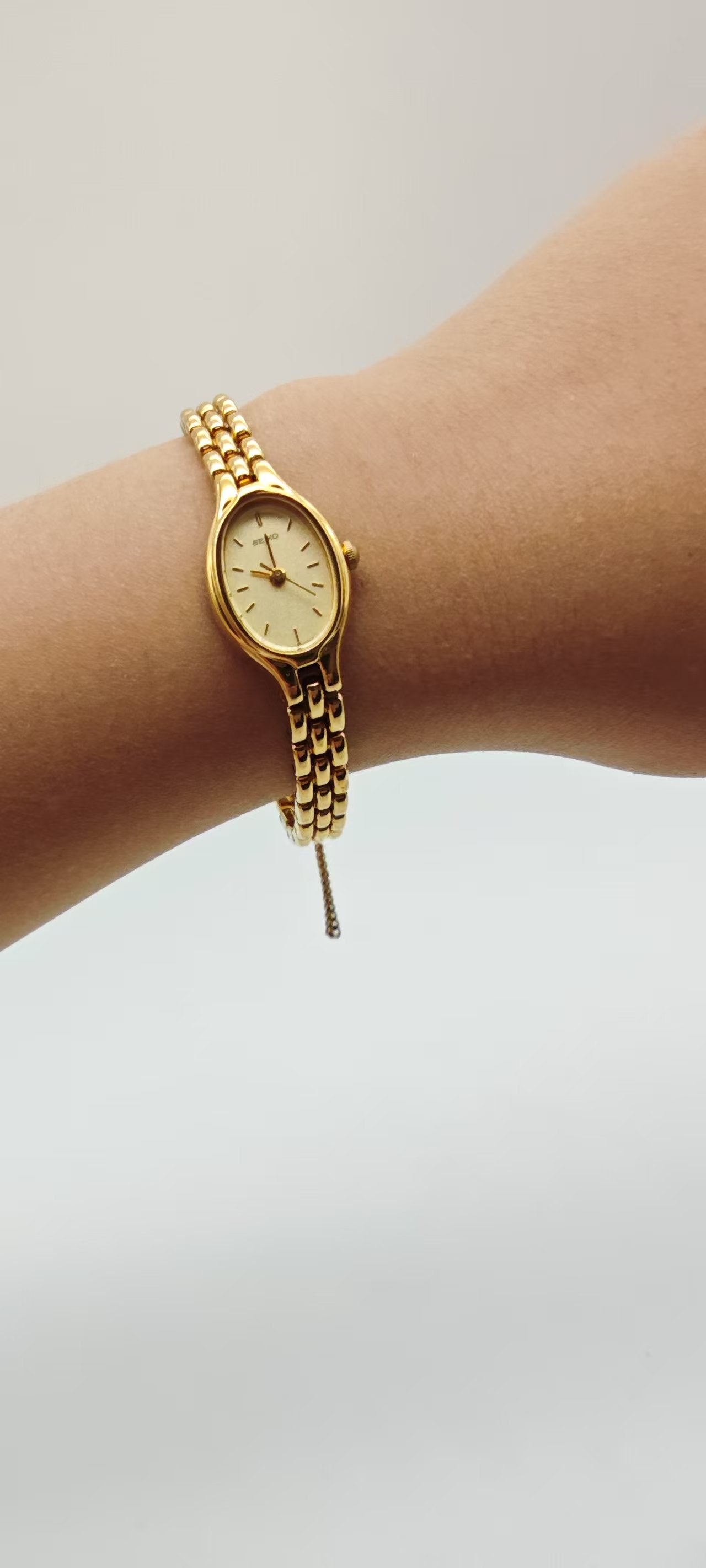 Vintage Seiko Oval Gold Uhr 