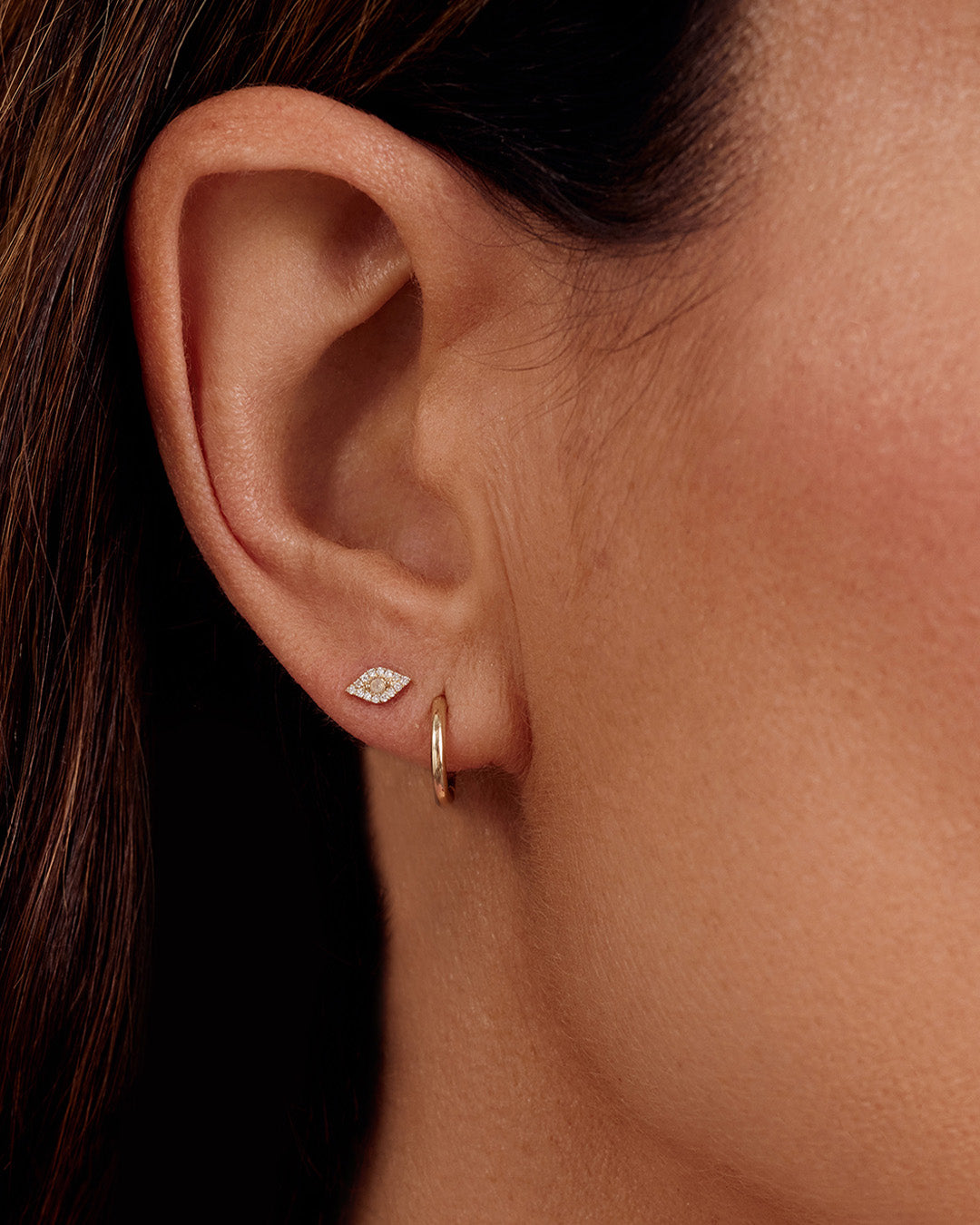 Clou d'oreille simple en diamant avec mauvais œil