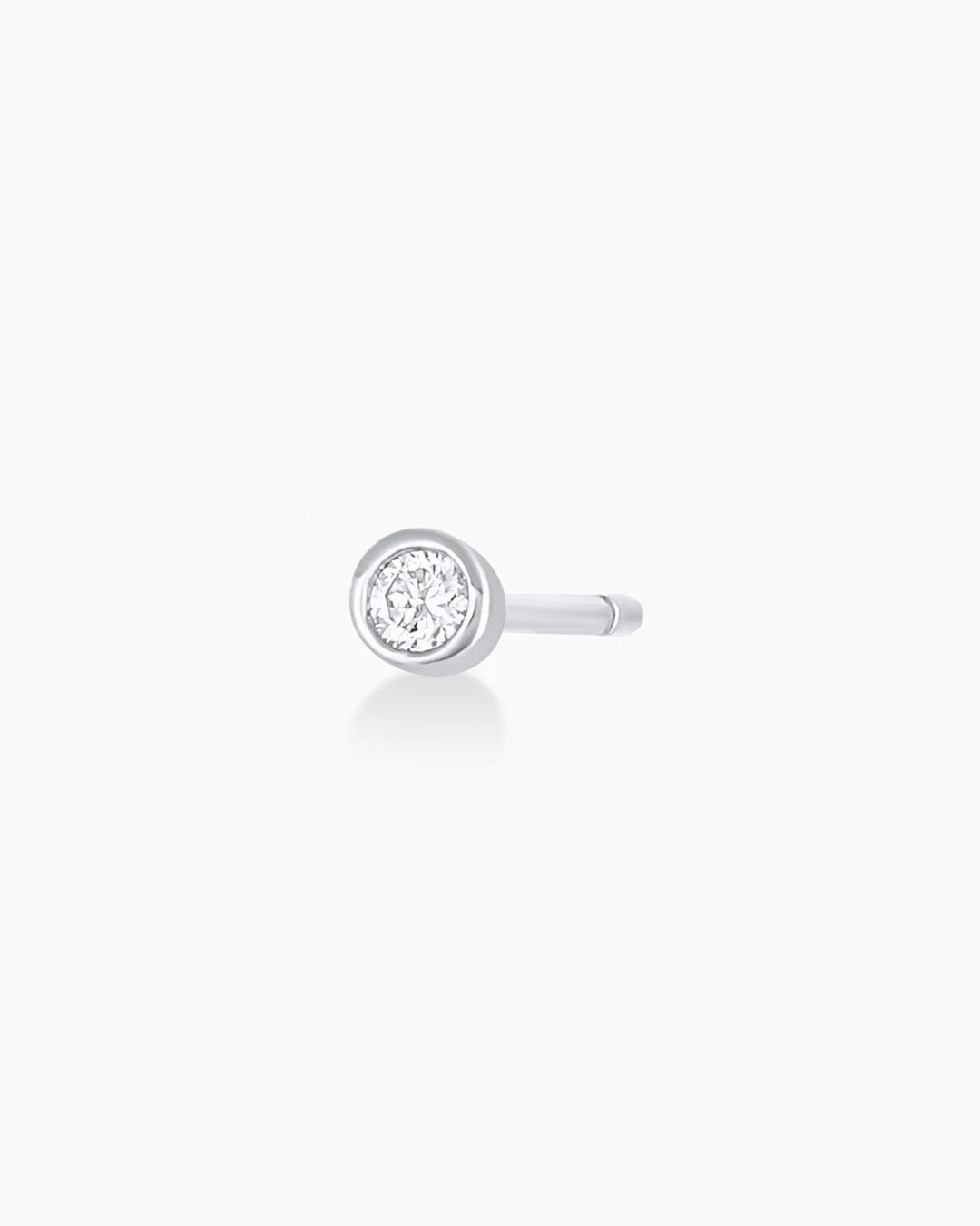 Clou d'oreille simple diamant classique