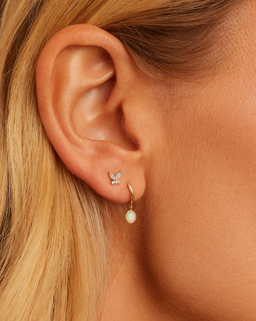 Opal Oval Einzel Huggie