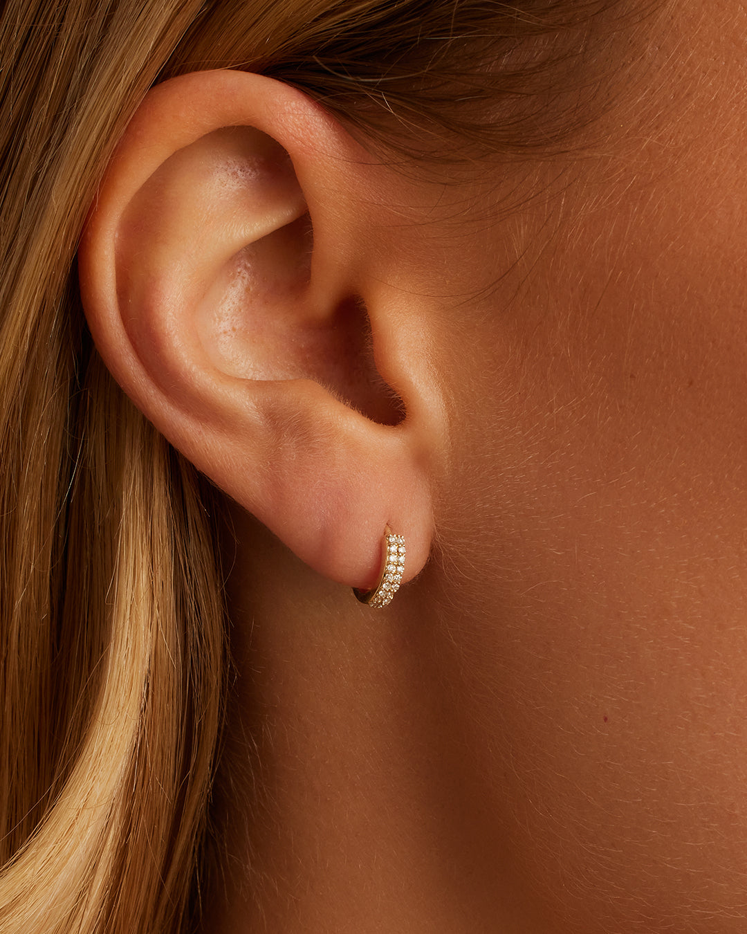 Huggie simple double diamant
