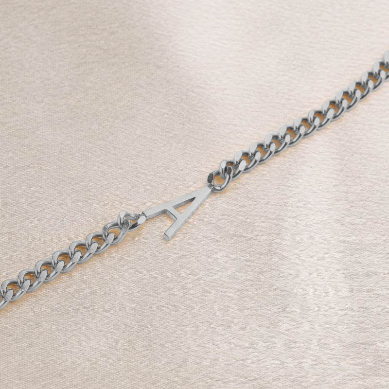 Le bracelet initial fin