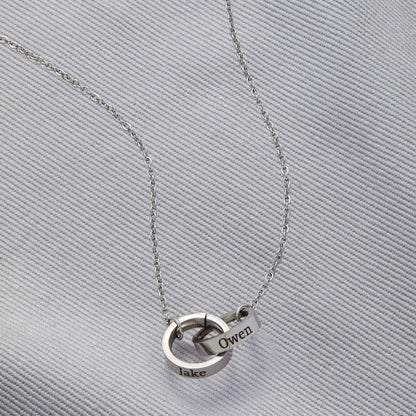 Halskette mit Doppelnamensring
