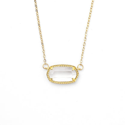 Collier avec pendentif ovale et pierre de naissance