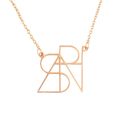 Collier minimaliste avec nom et monogramme