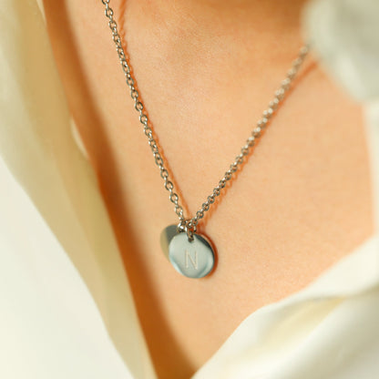Collier délicat avec disque initial