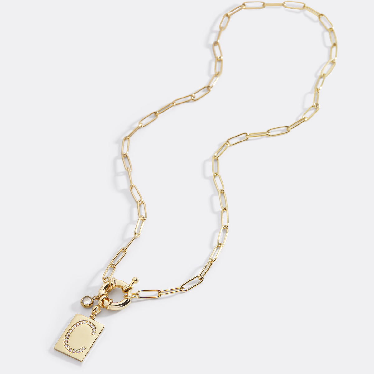 Collier pendentif initial pavé avec chaîne trombone
