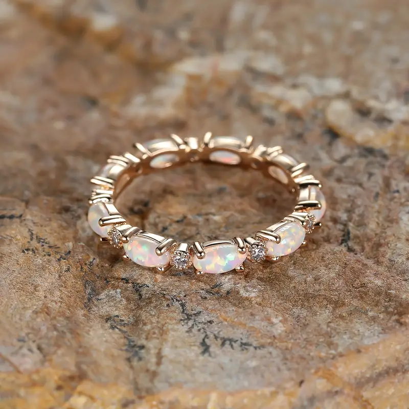 Bague en opale éternité