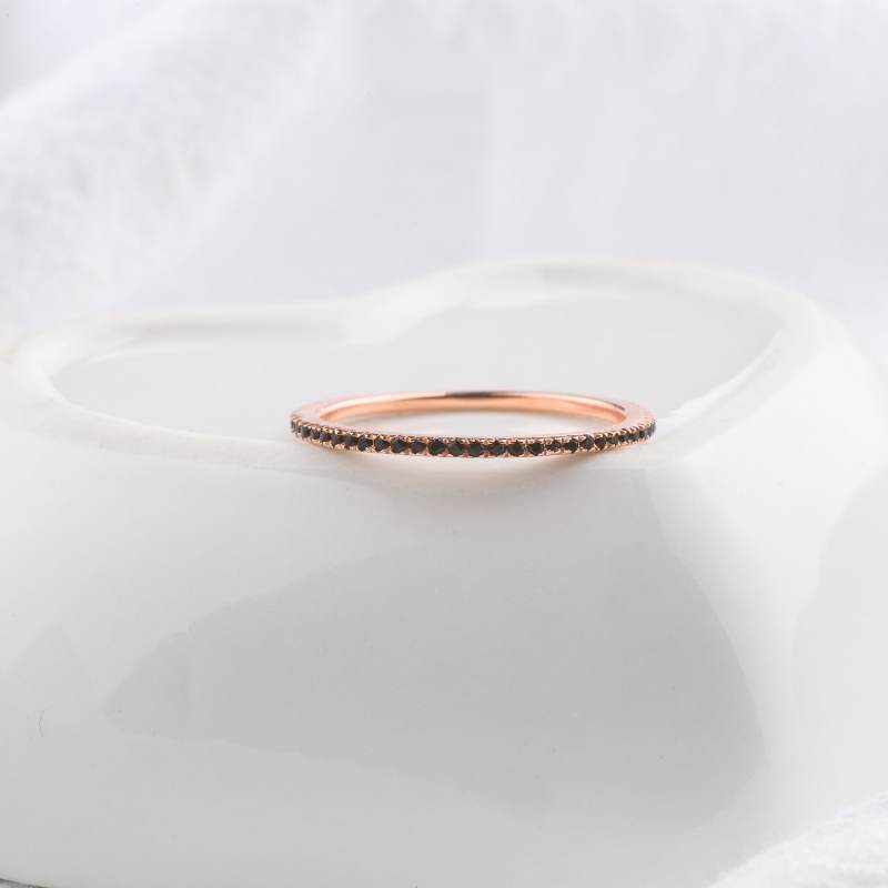 Bague d'éternité en diamant noir