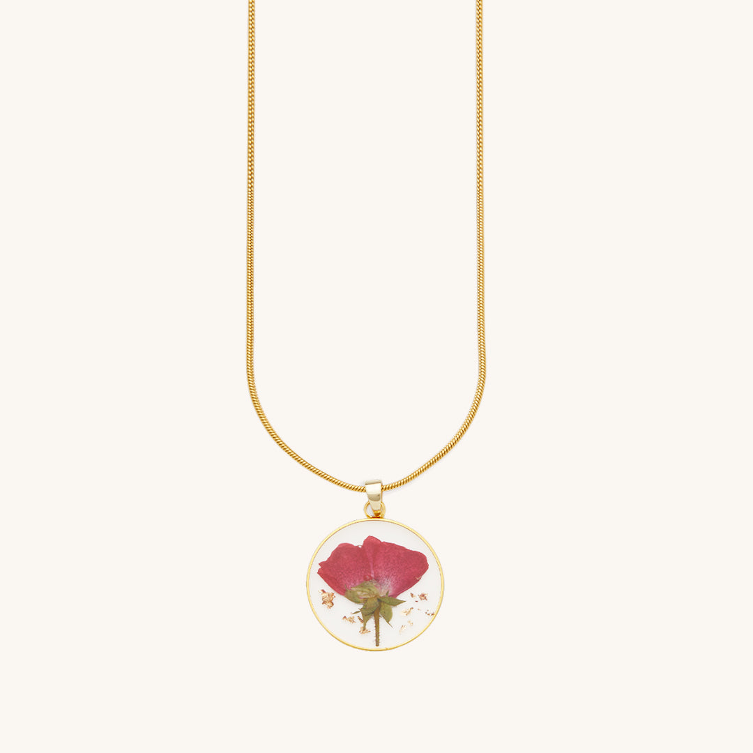 Collier de fleurs de naissance pressées