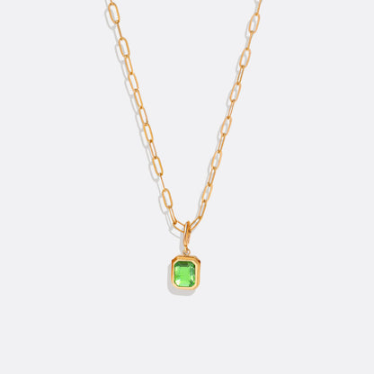 Collier avec pierre de naissance baguette