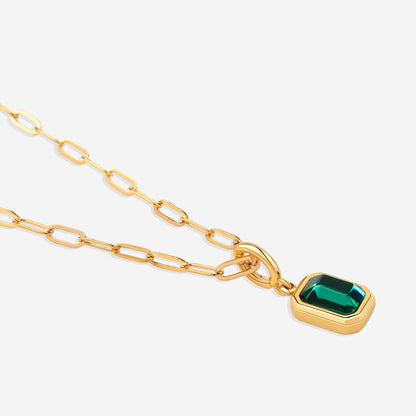 Collier à breloques avec pierre de naissance baguette