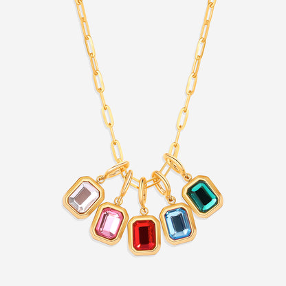 Collier à breloques avec pierre de naissance baguette