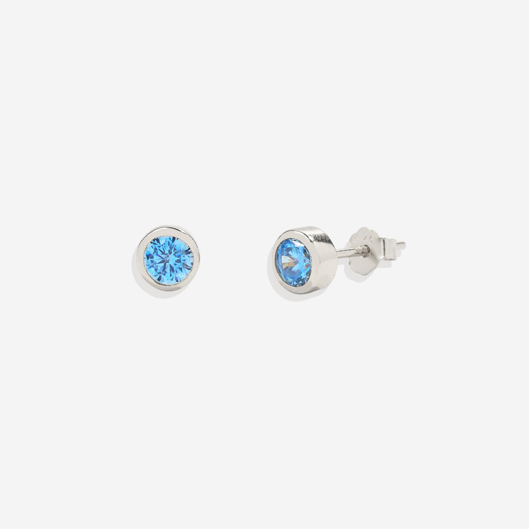 Clous d'oreilles avec pierre de naissance