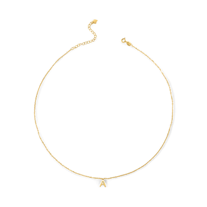 Collier avec pendentif en grosse lettre